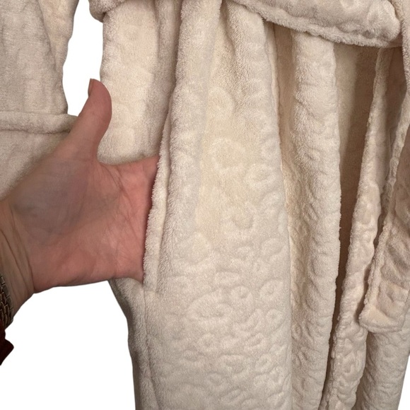 Oscar de la Renta Cream Plush Leopard Embossed Patterned Long Robe Sz L/XL - Picture 9 of 14
